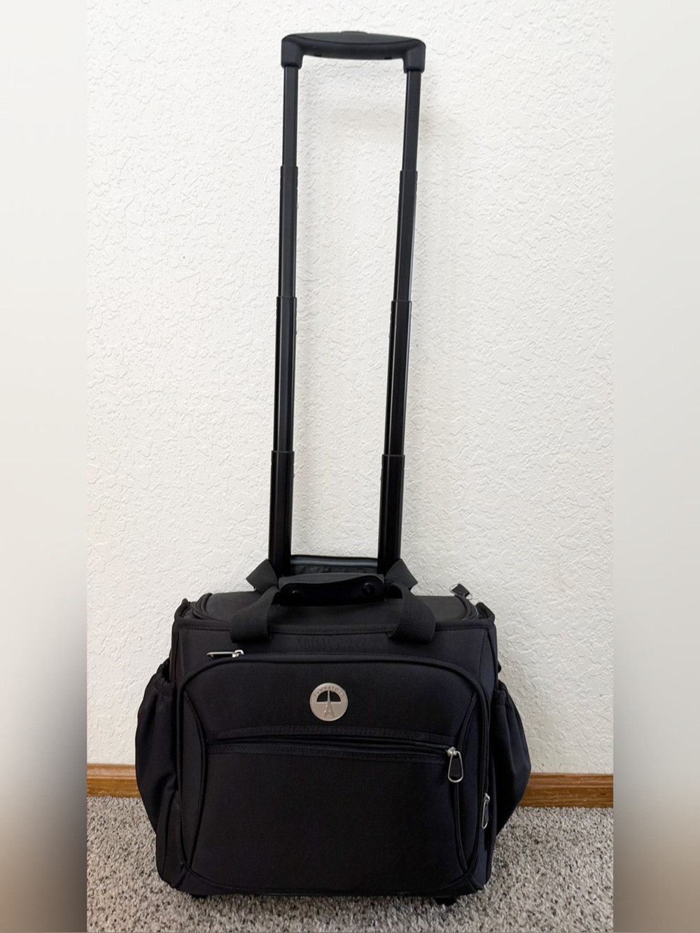 Travelpro Walkabout Lite Roller Tote Luggage